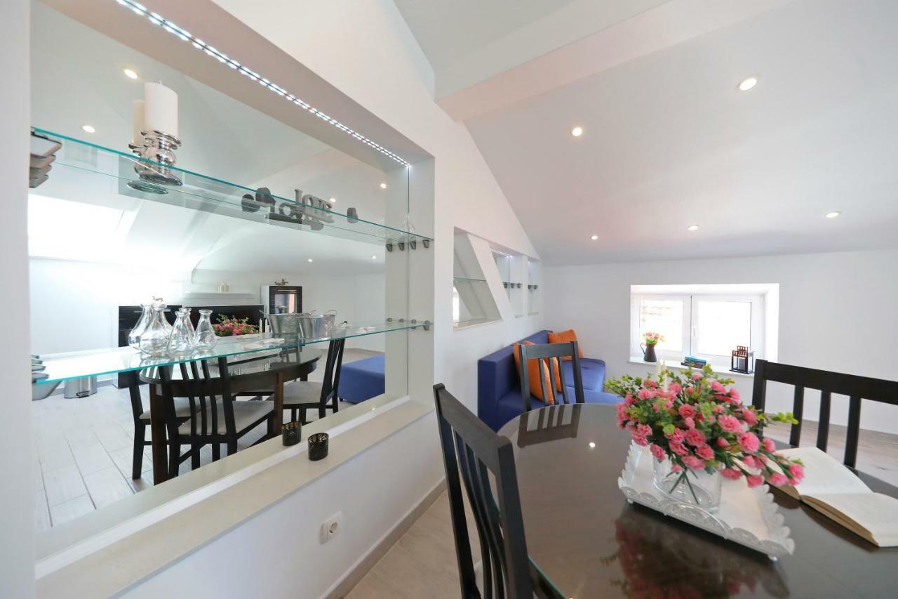 Three Wells Apartment *